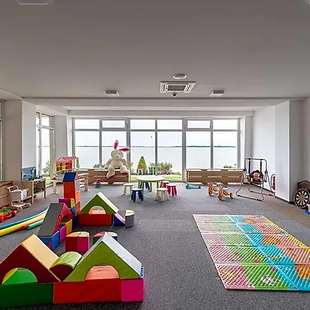 Glamour Hotel 4*