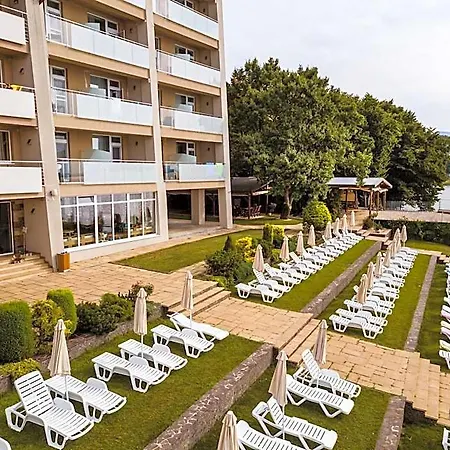 Glamour Hotel 4*